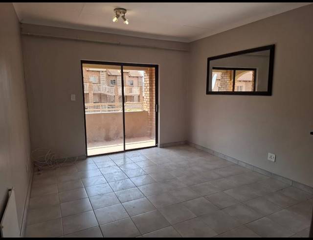 2 BEDROOM TOWNHOUSE FOR SALE IN OLYMPUS AH